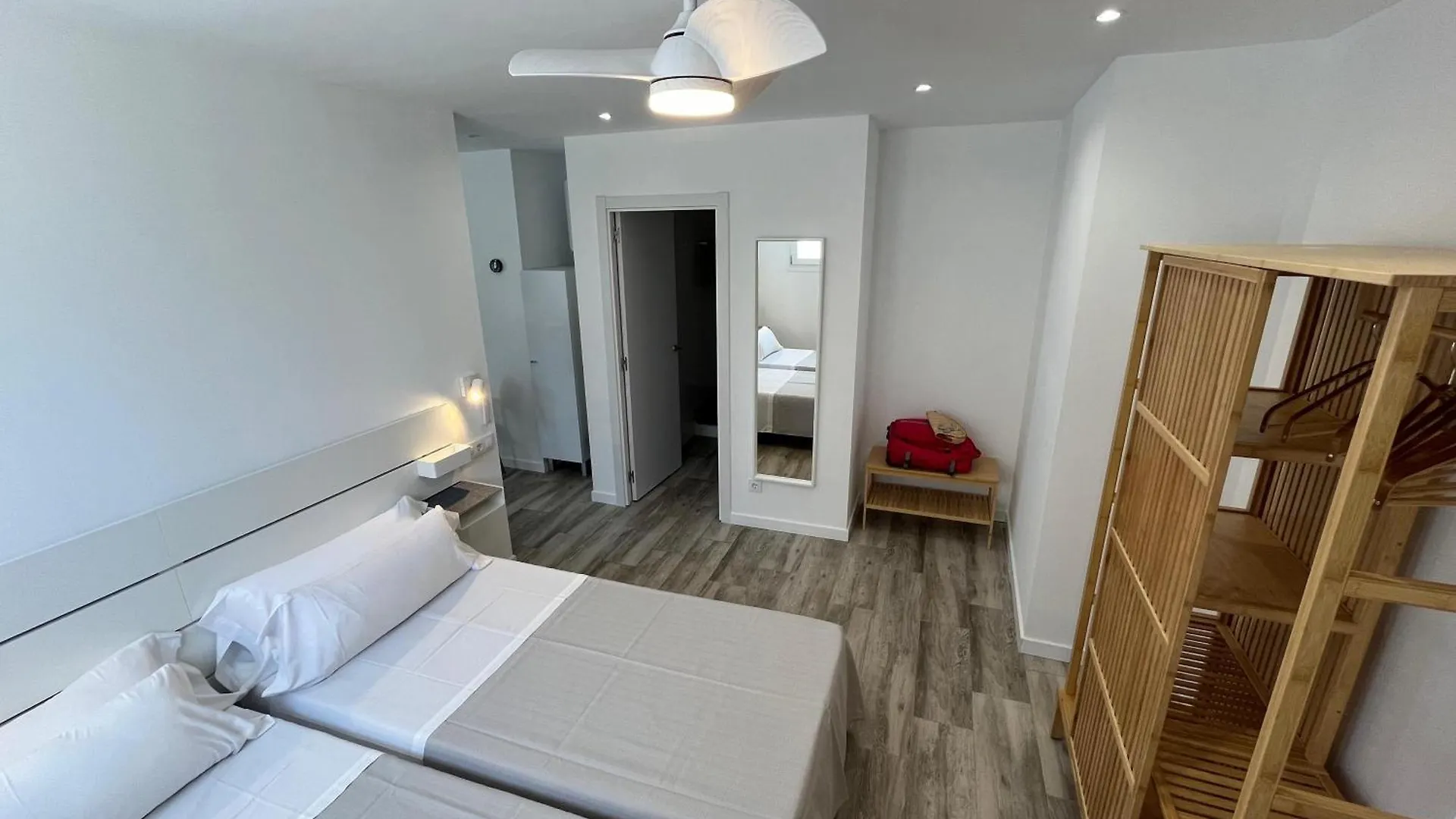 Apartamentos Ibiza Colonia de Sant Jordi